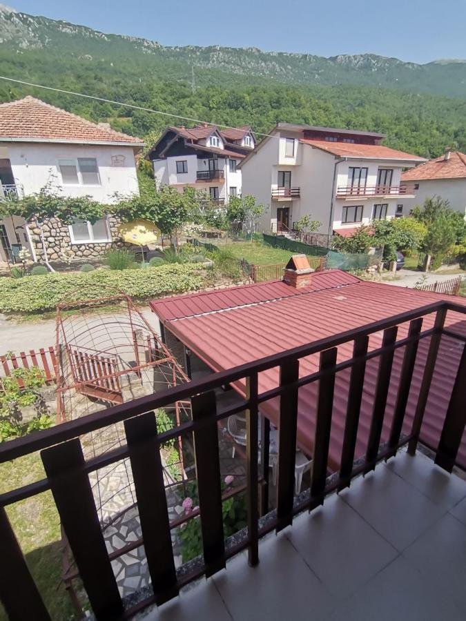 Guesthouse Zimovski Pestani Exterior photo
