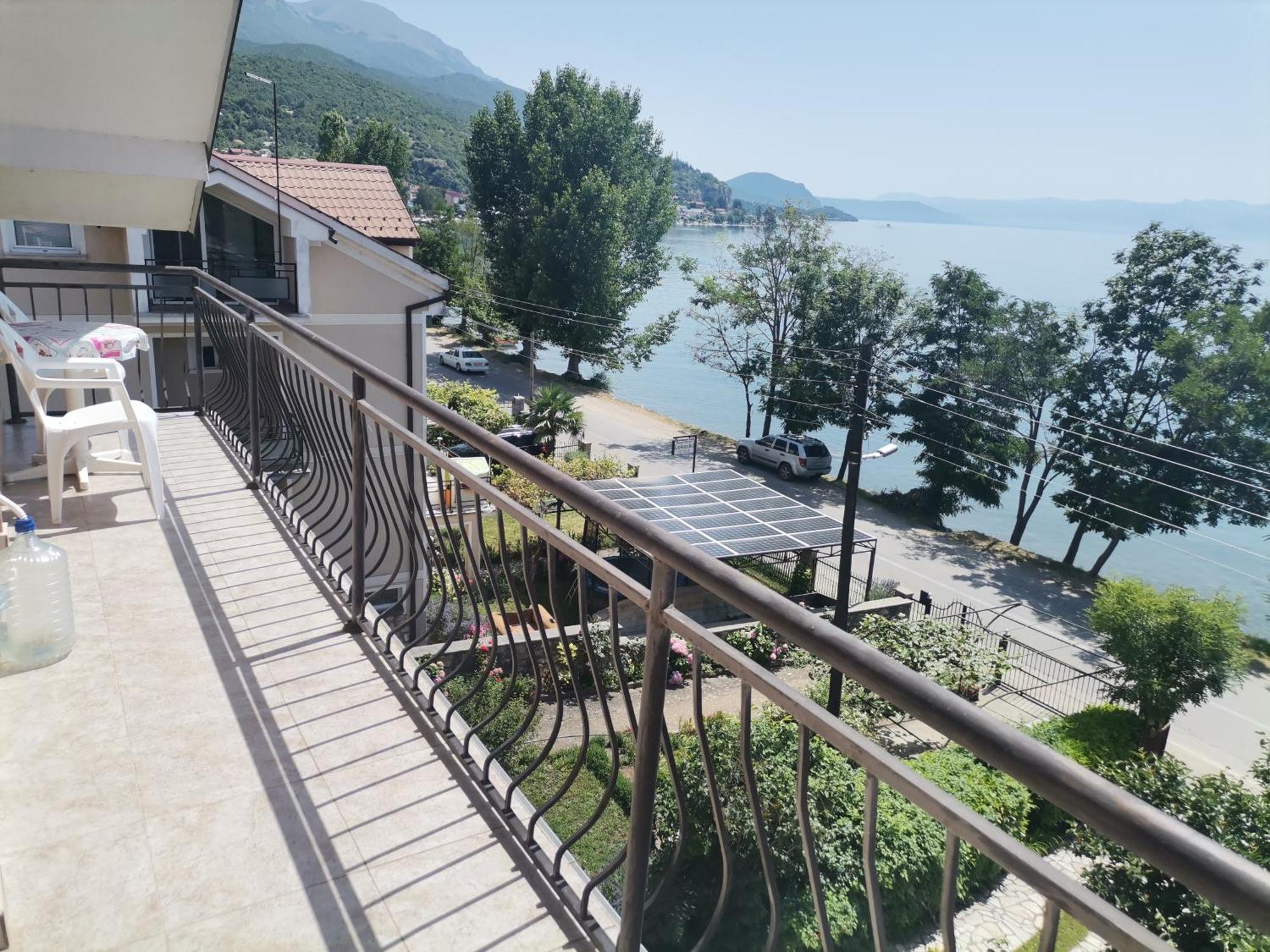 Guesthouse Zimovski Pestani Exterior photo