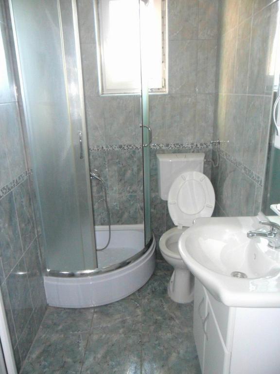 Guesthouse Zimovski Pestani Exterior photo